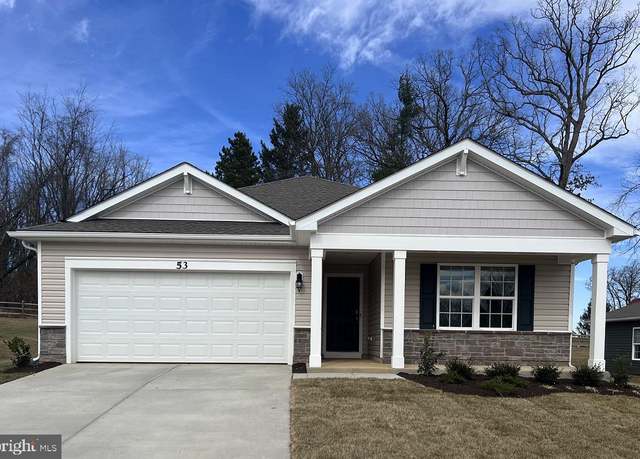 Property at 209 Orpington Dr, Martinsburg, WV 25403, 4 beds, 2 baths