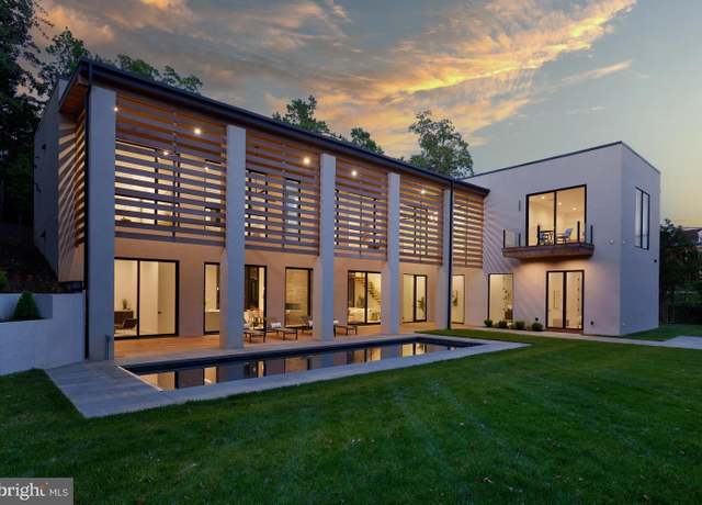Property at 2800 32nd St NW, Washington, DC 20008, 6 beds, 5.5 baths