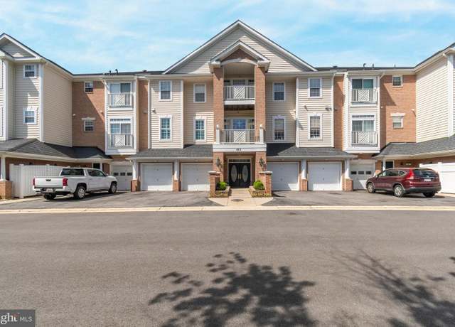 Property at 411 Hamlet Club Dr #104, Edgewater, MD 21037, 2 beds, 2 baths