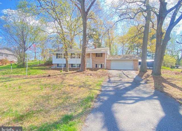 Property at 11207 Maplewood Dr, Dunkirk, MD 20754, 4 beds, 3 baths