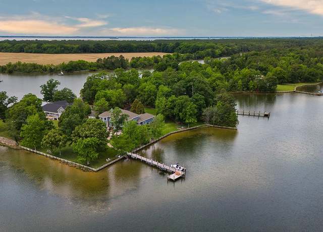 Property at 137 Tanners Point Dr, Stevensville, MD 21666, 5 beds, 3.5 baths