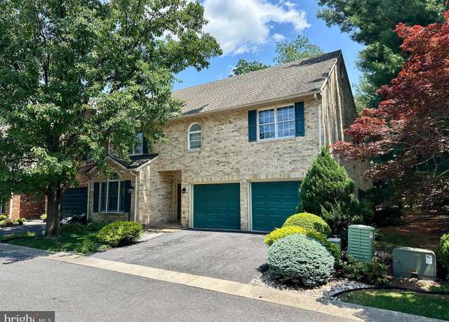 Property at 1050 Lindsay Ln, Hagerstown, MD 21742, 3 beds, 2.5 baths
