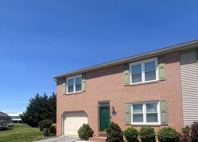Property at 2005 Clinton Ave, Chambersburg, PA 17201, 3 beds, 1.5 baths