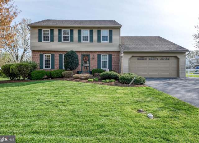 Property at 940 Cleek Ave, Landisville, PA 17538, 4 beds, 2.5 baths