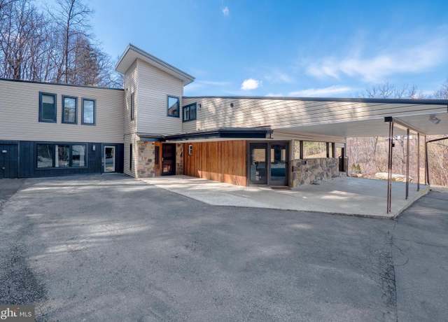 Property at 2288 Mulberry Rd, Fogelsville, PA 18051, 4 beds, 3.5 baths