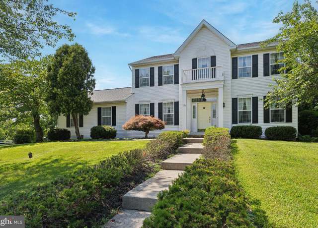 Property at 19 Cardinal Ln, Collegeville, PA 19426, 4 beds, 2.5 baths
