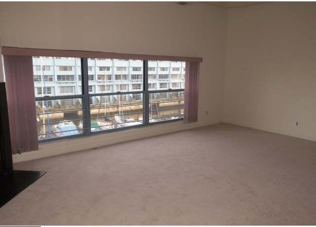 Property at 3 N Columbus Blvd #405, Philadelphia, PA 19106, 2 beds, 2 baths
