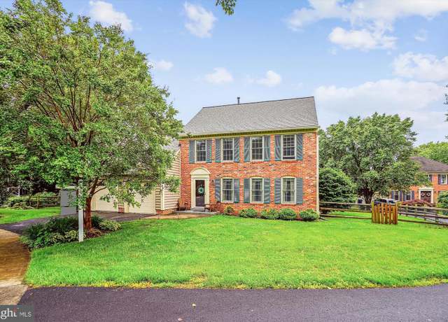 Property at 5427 Rilian Ct, Burke, VA 22015, 4 beds, 3 baths