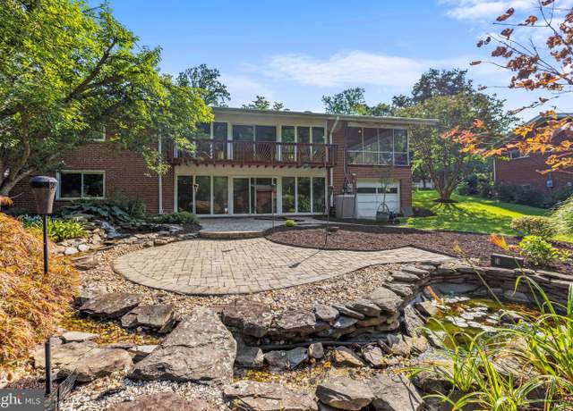 Property at 4812 Randolph Dr, Annandale, VA 22003, 4 beds, 3 baths