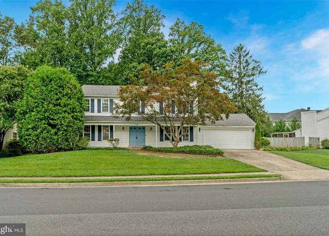 Property at 5216 Dunleigh Dr, Burke, VA 22015, 5 beds, 3.5 baths