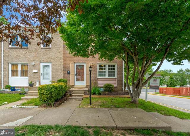 Property at 2836 Beechtree Ln, Woodbridge, VA 22191, 2 beds, 2.5 baths