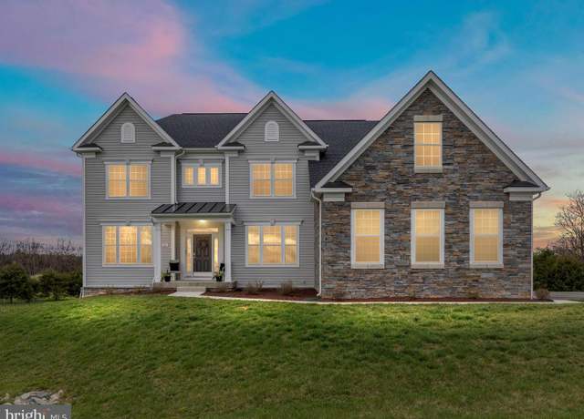 Property at 185 Flaxseed Dr, Martinsburg, WV 25404, 5 beds, 4.5 baths