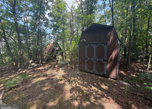 Property at 193 Short Ln, Hedgesville, WV 25427, 1 bath