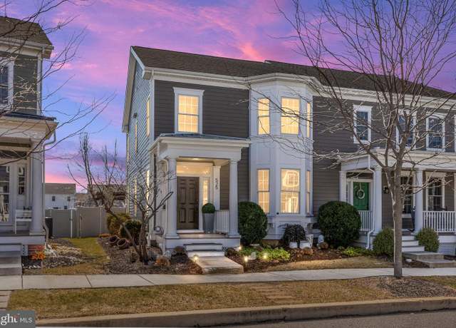 Property at 525 Wheelmen St, Middletown, DE 19709, 4 beds, 3.5 baths
