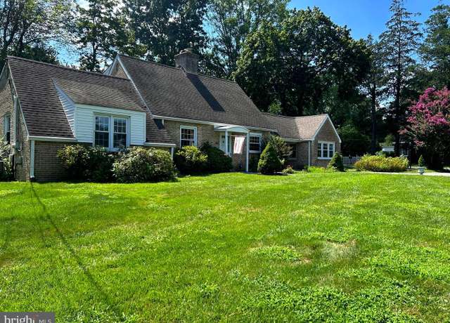 Property at 2 Madelyn Ave, Wilmington, DE 19803, 3 beds, 2.5 baths