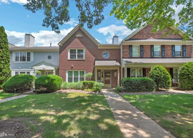 Property at 113 New Castle Ct, Frederick, MD 21702, 3 beds, 2.5 baths