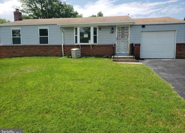 Property at 12901 Applecross Dr, Clinton, MD 20735, 4 beds, 2 baths