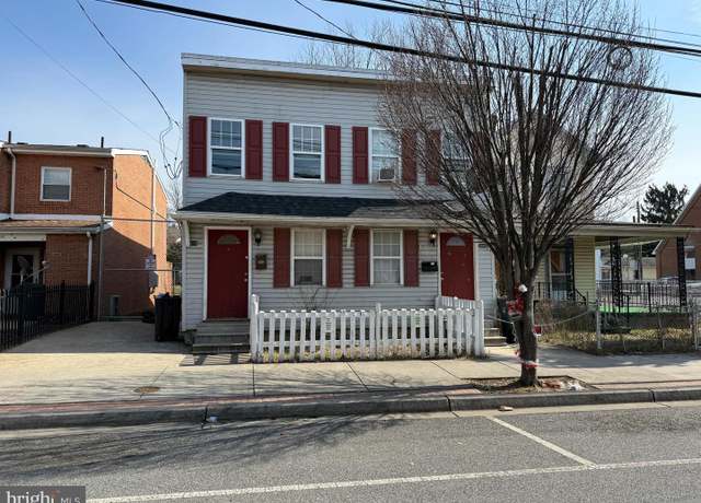 Property at 308 Jonathan St, Hagerstown, MD 21740, 4 beds