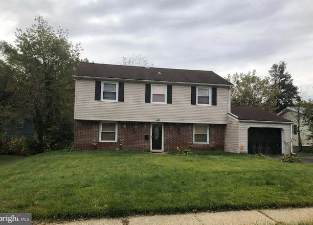 Property at 40 Princeton Ln, Willingboro, NJ 08046, 4 beds, 2.5 baths