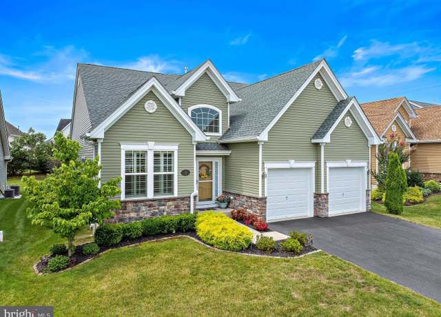 Property at 31 Garden Path, Barnegat, NJ 08005, 3 beds, 3 baths