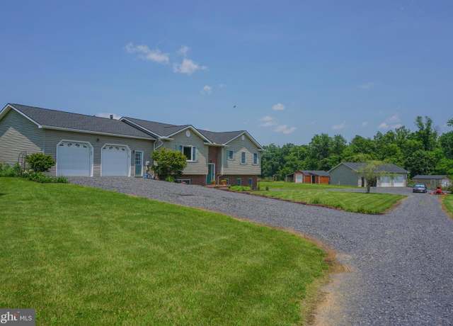 Property at 138 Crooked Creek Rd, Gettysburg, PA 17325, 3 beds, 3.5 baths
