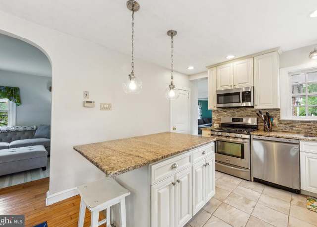 Property at 100 S 5 Points Rd, West Chester, PA 19382, 3 beds, 1.5 baths
