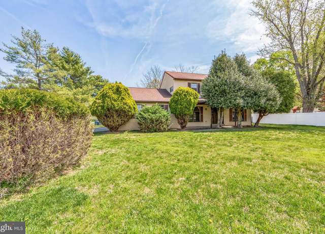 Property at 793 Tory Hollow Rd, Berwyn, PA 19312, 4 beds, 2.5 baths