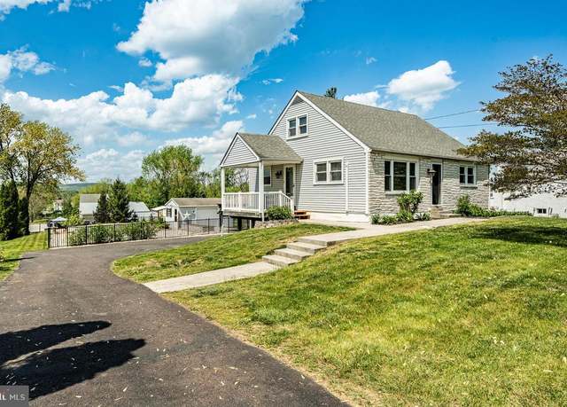 Property at 1583 Gilbertsville Rd, Pottstown, PA 19464, 4 beds, 1.5 baths