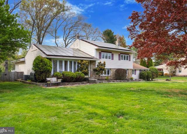 Property at 722 Oak Terrace Dr, Ambler, PA 19002, 3 beds, 2.5 baths