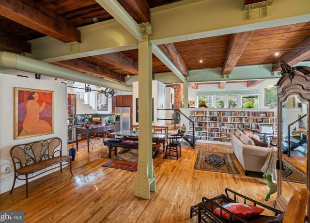 Property at 704 S 6th St #2, Philadelphia, PA 19147, 2 beds, 2.5 baths