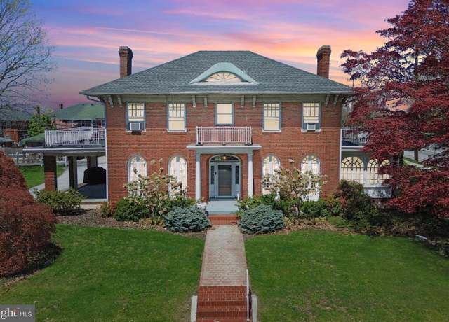 Property at 601 Country Club Rd, York, PA 17403, 3 beds, 2.5 baths