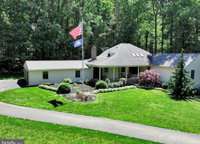 Property at 5150 Chestnut Grove Rd, Spring Grove, PA 17362, 5 beds, 4 baths
