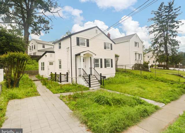 Property at 5105 11th St S, Arlington, VA 22204, 3 beds, 2 baths