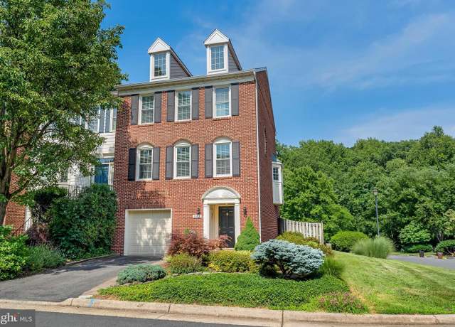 Property at 2089 Gillen Ln, Falls Church, VA 22043, 3 beds, 3 baths
