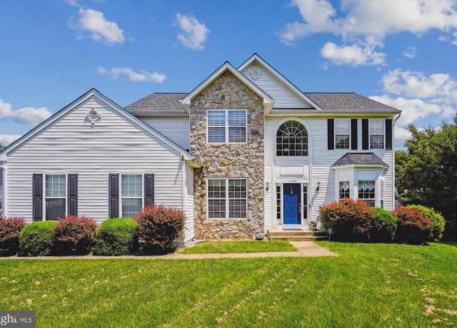 Property at 19655 Smith Cir, Ashburn, VA 20147, 4 beds, 2.5 baths