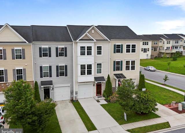 Property at 14 Corporate Blvd, Falling Waters, WV 25419, 3 beds, 2.5 baths