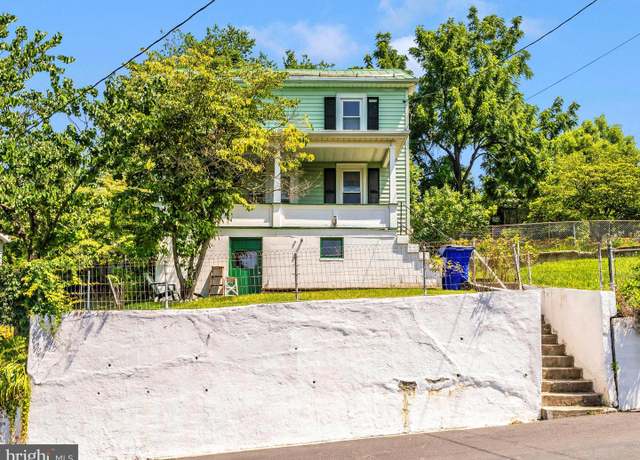 Property at 7 W B St, Brunswick, MD 21716, 2 beds, 1 bath