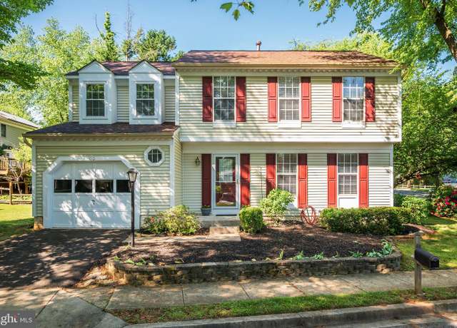 Property at 100 Pembrooke View Ln, Gaithersburg, MD 20877, 4 beds, 2.5 baths