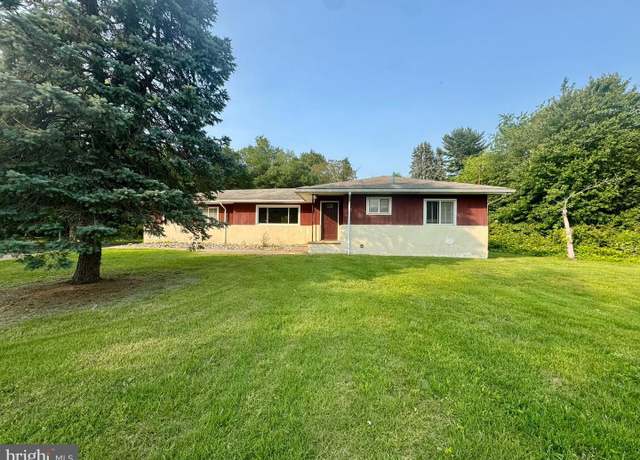 Property at 782 Erial Rd, Blackwood, NJ 08012, 3 beds, 2 baths