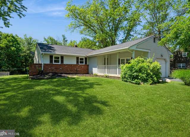 Property at 30 Brooktree Rd, East Windsor, NJ 08520, 3 beds, 1.5 baths