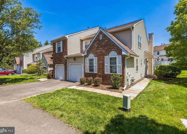 Property at 22 Pioneer Ct, Ewing, NJ 08628, 2 beds, 2.5 baths