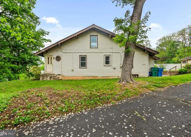 Property at 4400 Newportville Rd, Levittown, PA 19056, 4 beds, 1.5 baths