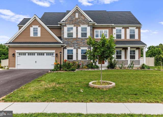 Property at 106 Berkshire Dr, Carlisle, PA 17015, 4 beds, 3 baths