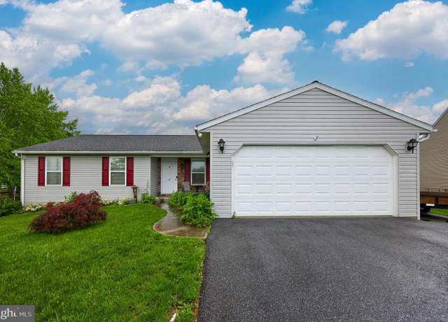 Property at 27 Eagle View Dr, Newmanstown, PA 17073, 3 beds, 2.5 baths