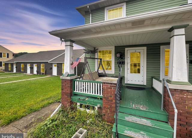 Property at 126 3rd St, Hanover, PA 17331, 3 beds, 2 baths