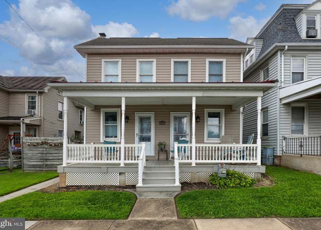 Property at 3244 N George St, Emigsville, PA 17318, 3 beds, 2 baths