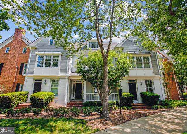 Property at 979 Powhatan St, Alexandria, VA 22314, 3 beds, 3.5 baths