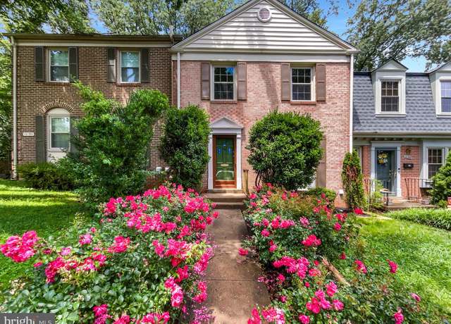 Property at 10388 Hampshire Green Ave, Fairfax, VA 22032, 3 beds, 3 baths