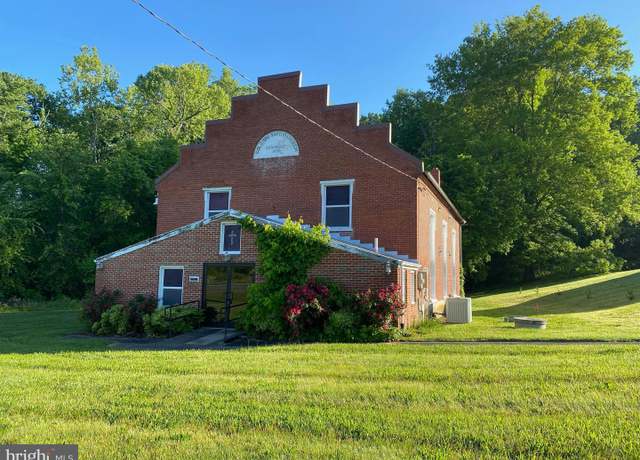 Property at 2007 Goldmine Rd, Louisa, VA 23093, 0.5 baths
