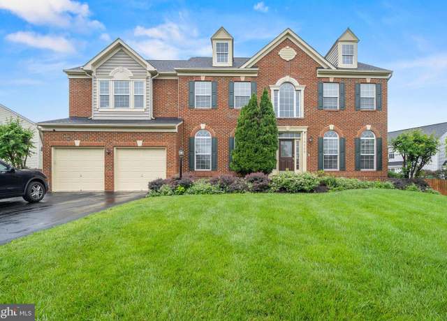 Property at 10000 Umbrella Pl, Nokesville, VA 20181, 5 beds, 4.5 baths